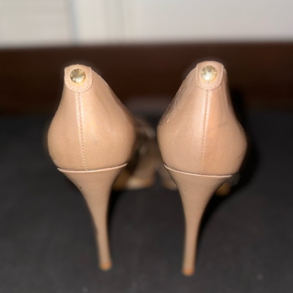 Michael Kors Gold Peep Toe Heels EUC - Picture 5 of 6